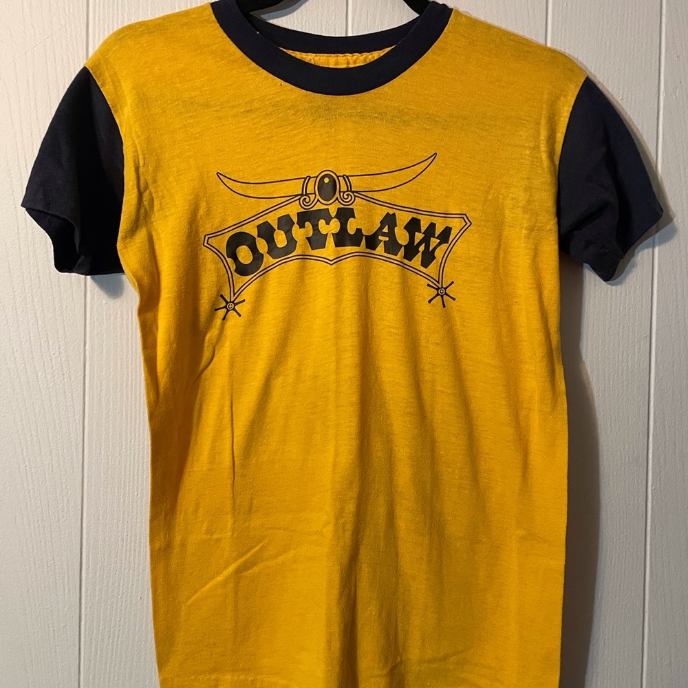 Vintage outlaw t-shirt